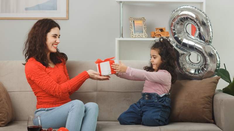 LookWhatMomFound Giveaways